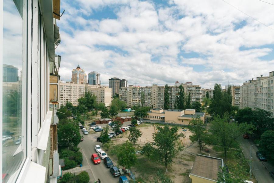 Apartment Near Dream Town Kiev Exteriör bild